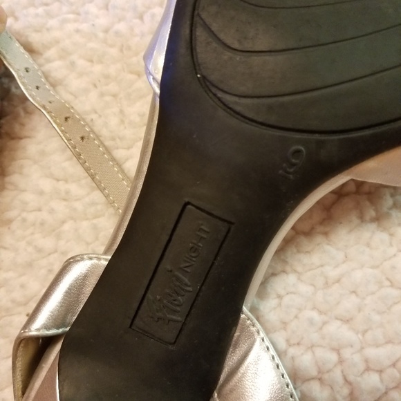 Heels - Picture 2 of 2